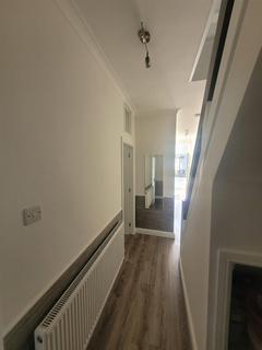 3 bedroom terraced house to rent, Croxteth Avenue, Liverpool