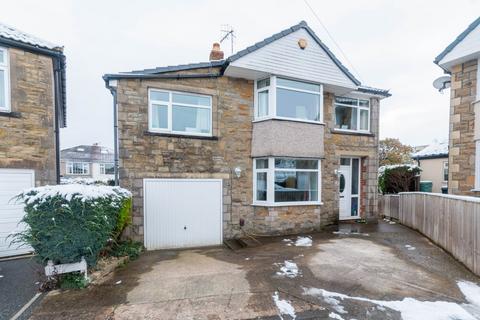 5 bedroom detached house for sale, Woodside Avenue, Bingley, West Yorkshire, BD16