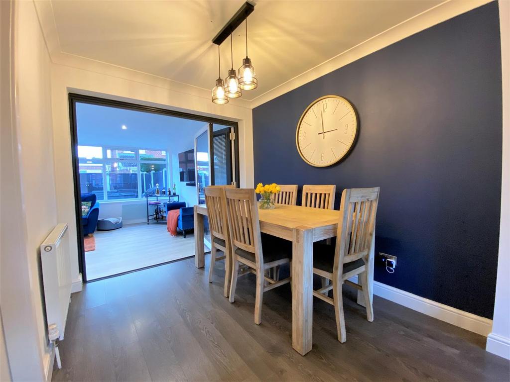 Dining Room With Bi Fold Doors 111