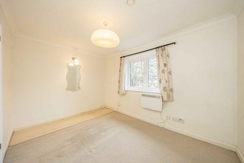 2 bedroom house for sale, Christabel Close, Isleworth TW7