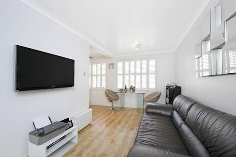 1 bedroom apartment to rent, Moscow Road, London W2