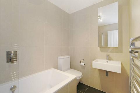 1 bedroom apartment to rent, Moscow Road, London W2