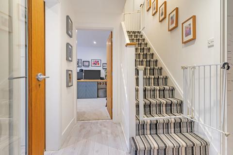 18 Forest Dene, Crowborough, TN6 2EX