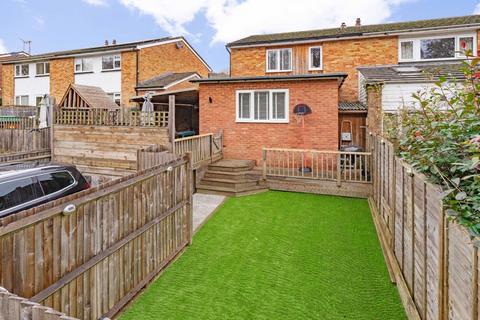 18 Forest Dene, Crowborough, TN6 2EX