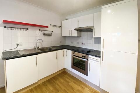 Studio to rent, Overton Road, Surrey SM2