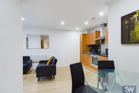 2 bedroom apartment to rent, Gateway North, Crown Point Road, LS9 8BX