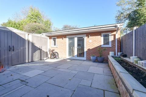 3 bedroom terraced house for sale, The Hatherley, Basildon, Essex