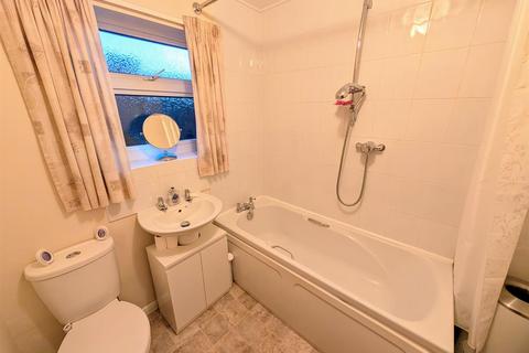 2 bedroom terraced house for sale, Whitfield Street, Newark On Trent