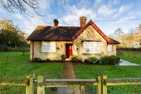 3 bedroom cottage to rent, Old Road, Shotover, Wheatley, Oxford, OX33