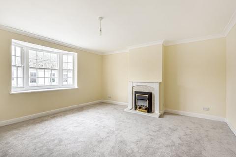 2 bedroom flat to rent, East Street, Shoreham By Sea BN43