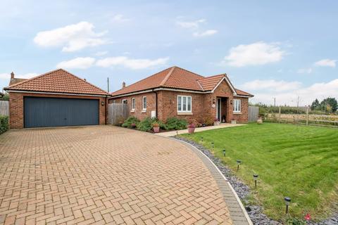 3 bedroom detached bungalow for sale, Broomfield Park, Stoke St. Gregory TA3