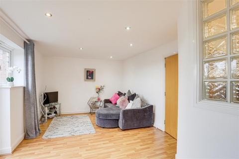 2 bedroom flat for sale, Appleton Gardens, Mapperley NG3