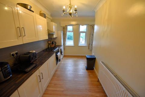 5 bedroom flat to rent, Sefton Court