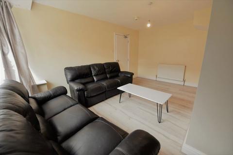 4 bedroom house to rent, Monk Bridge Street