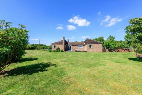 4 bedroom detached bungalow to rent, Alconbury Road, Old Weston