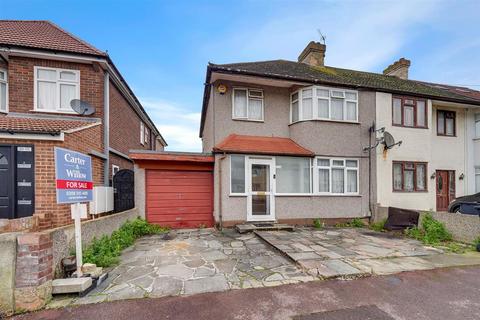 3 bedroom end of terrace house for sale, Manor Road, Essex