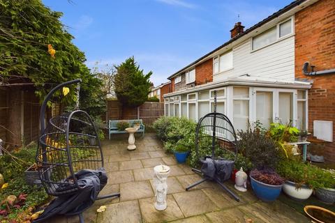 4 bedroom semi-detached house for sale, Plas Acton Close, Wrexham, LL12