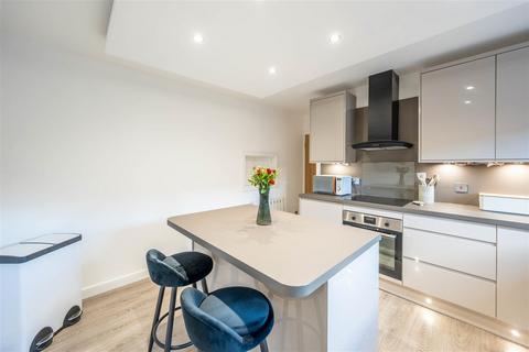 5 Glover Court, Perth, PH2 0UA