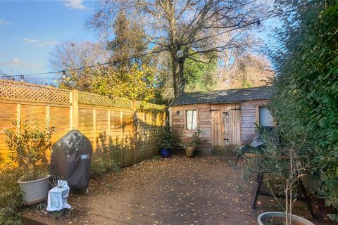 60 Lion Lane, Haslemere, GU27 1JD