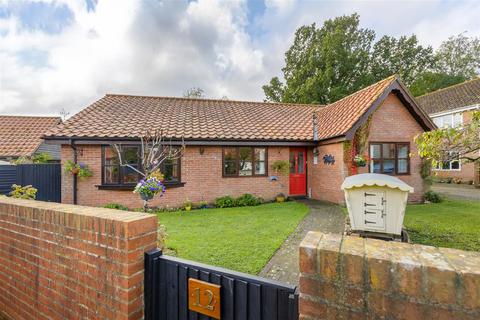 3 bedroom detached bungalow for sale, Woodfield Close, Beccles NR34