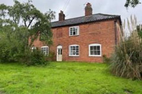 5 bedroom farm house to rent, Ferry Road, Norwich NR14