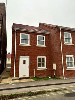 2 bedroom end of terrace house to rent, Ravensmere, Beccles NR34