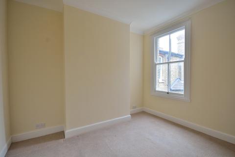 2 bedroom flat to rent, Harlech Road, Southgate, London. N14