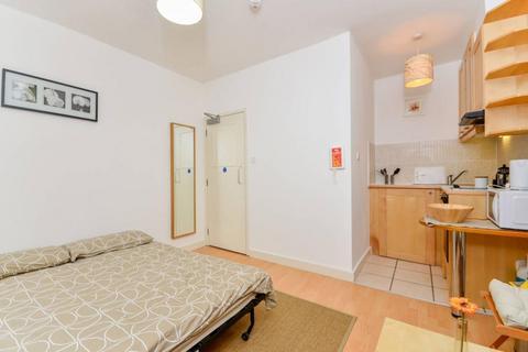 Studio to rent, Fairholme Road, West Kensington, W14