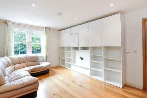 2 bedroom flat to rent, Mycenae Road London SE3