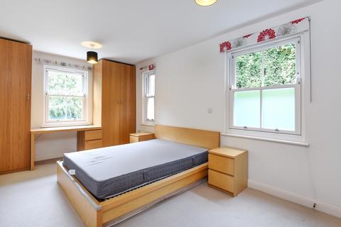 2 bedroom flat to rent, Mycenae Road London SE3