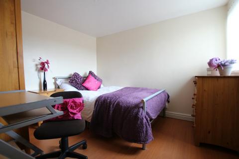 7 bedroom house share to rent, 23 Crofton Street, Crofton Street, Manchester M14