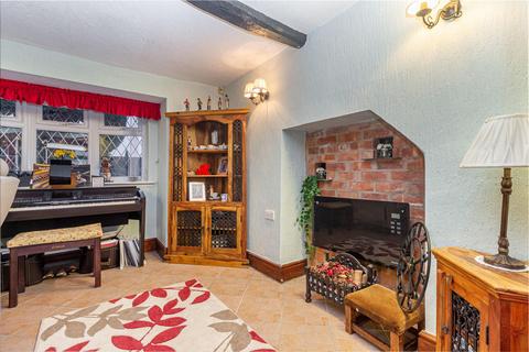 4 bedroom detached house for sale, Evesham Road, Astwood Bank, Redditch. B96