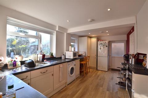 12 Chesilton Crescent, Church Crookham, Fleet, GU52 6PB