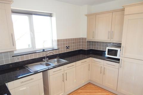 2 bedroom flat to rent, Newton Square, Bromsgrove