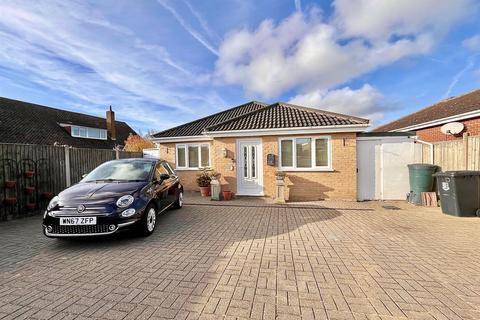 3 bedroom detached bungalow for sale, Beechwood Road, Hemsby