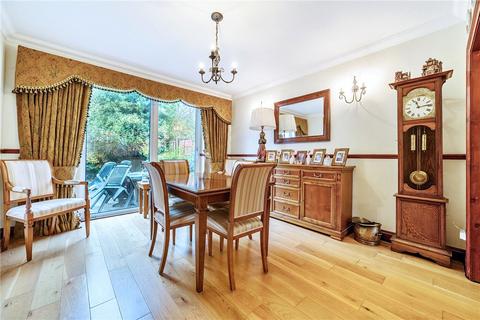 3 bedroom semi-detached house for sale, Vinson Close, Orpington