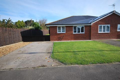 2 bedroom semi-detached bungalow for sale, Brook close, Tydesley