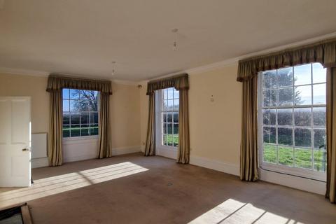 8 bedroom detached house to rent, Welland Court Lane, Upton-Upon-Severn