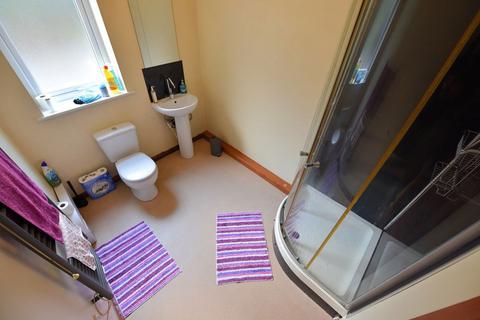 2 bedroom flat to rent, Low Close Dwellings