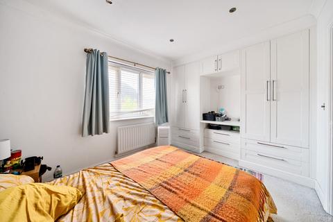 20 Campbell Close, Byfleet, West Byfleet, KT14 7AW
