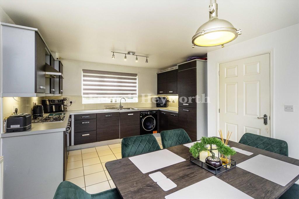 Kitchen dining room