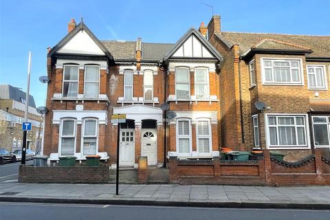 2 bedroom property for sale, Plashet Grove, London