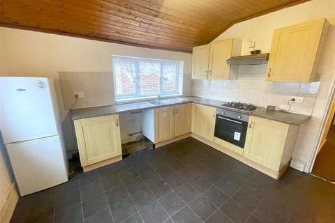 2 bedroom property for sale, Plashet Grove, London