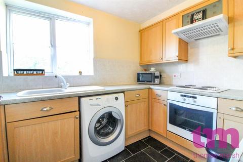 2 bedroom apartment to rent, Sewell Close, Chafford Hundred