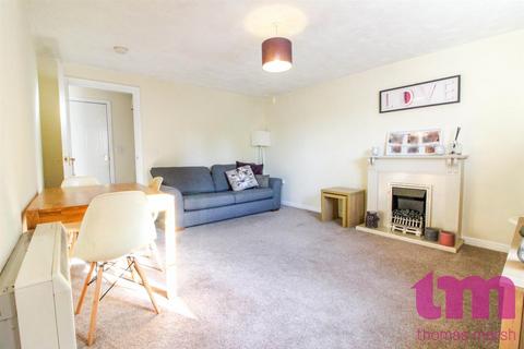 2 bedroom apartment to rent, Sewell Close, Chafford Hundred