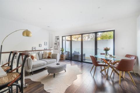 2 bedroom house for sale, Kingston Road, Wimbledon SW19