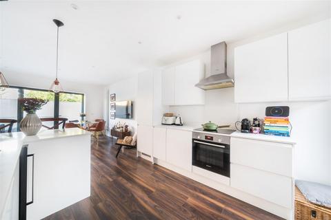 2 bedroom house for sale, Kingston Road, Wimbledon SW19