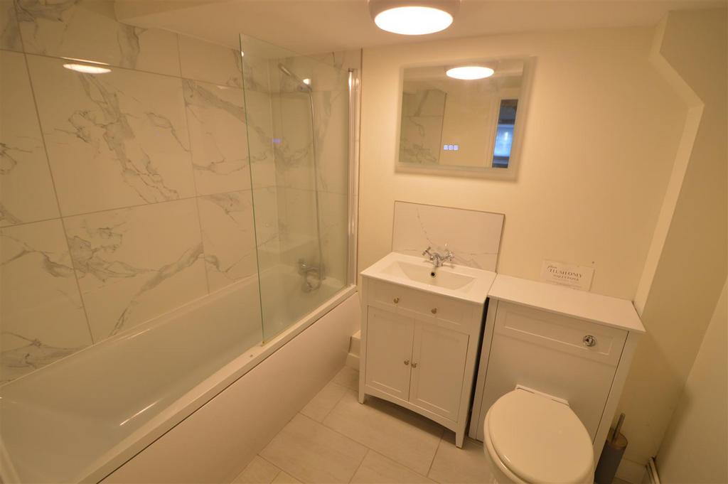 Bathroom.JPG