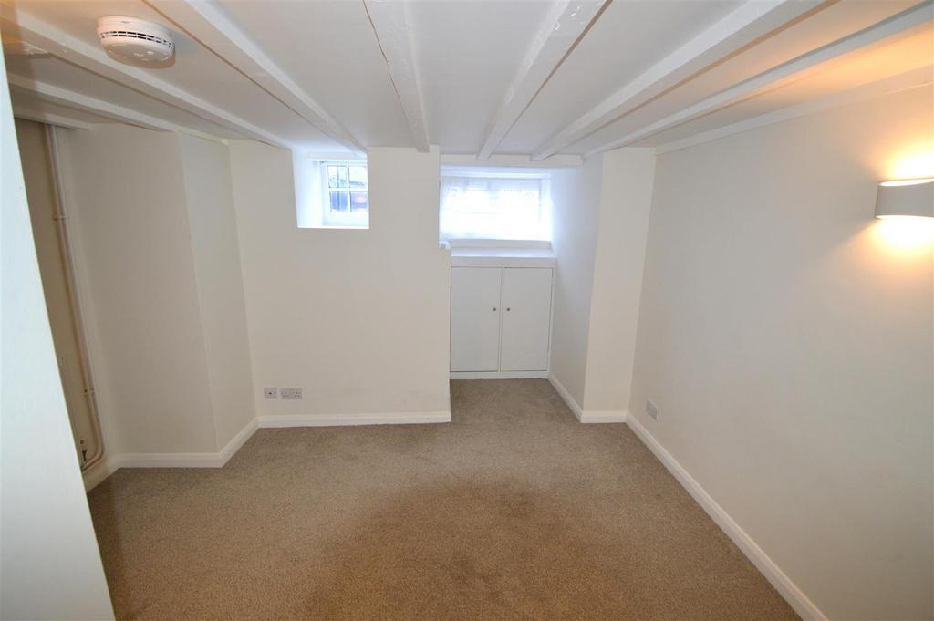 Bedroom.JPG