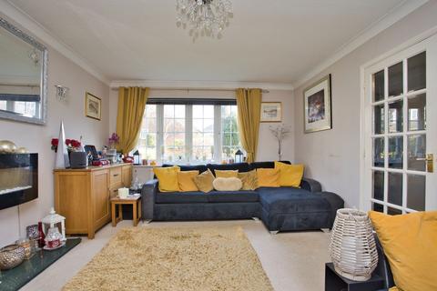 3 bedroom semi-detached house for sale, Belinda Court, Folkestone, CT19